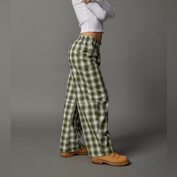 NWT BDG Urban Outfitters Mae Flannel Pants XS Green Plaid Carpenter Wide Leg - Picture 3 of 12